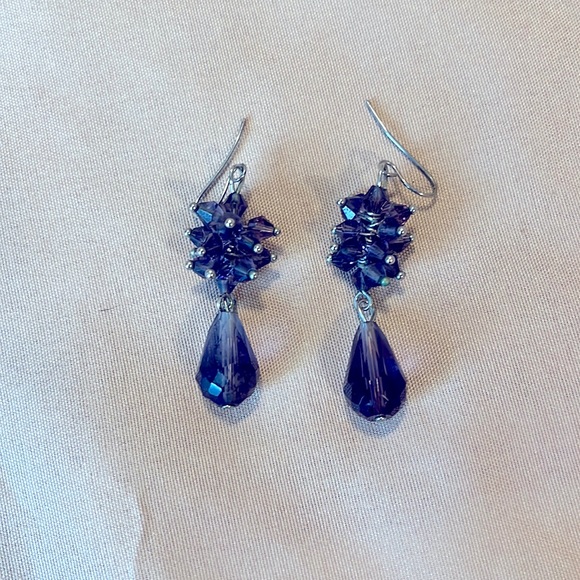 Purple beaded earrings, sterling silver,large bead on bottom. - Picture 1 of 1